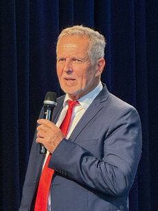 Karl Peloschek Karl Peloschek